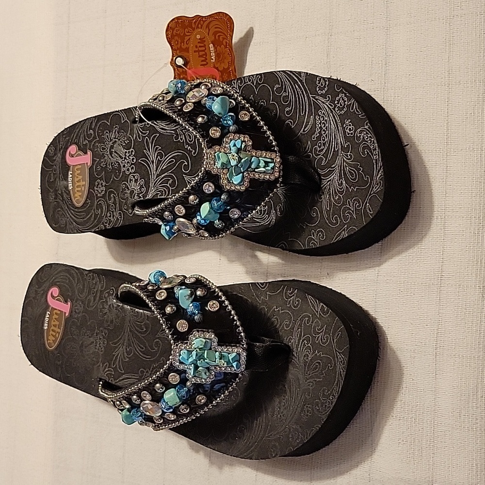 Justin, Carly, Platform sandles